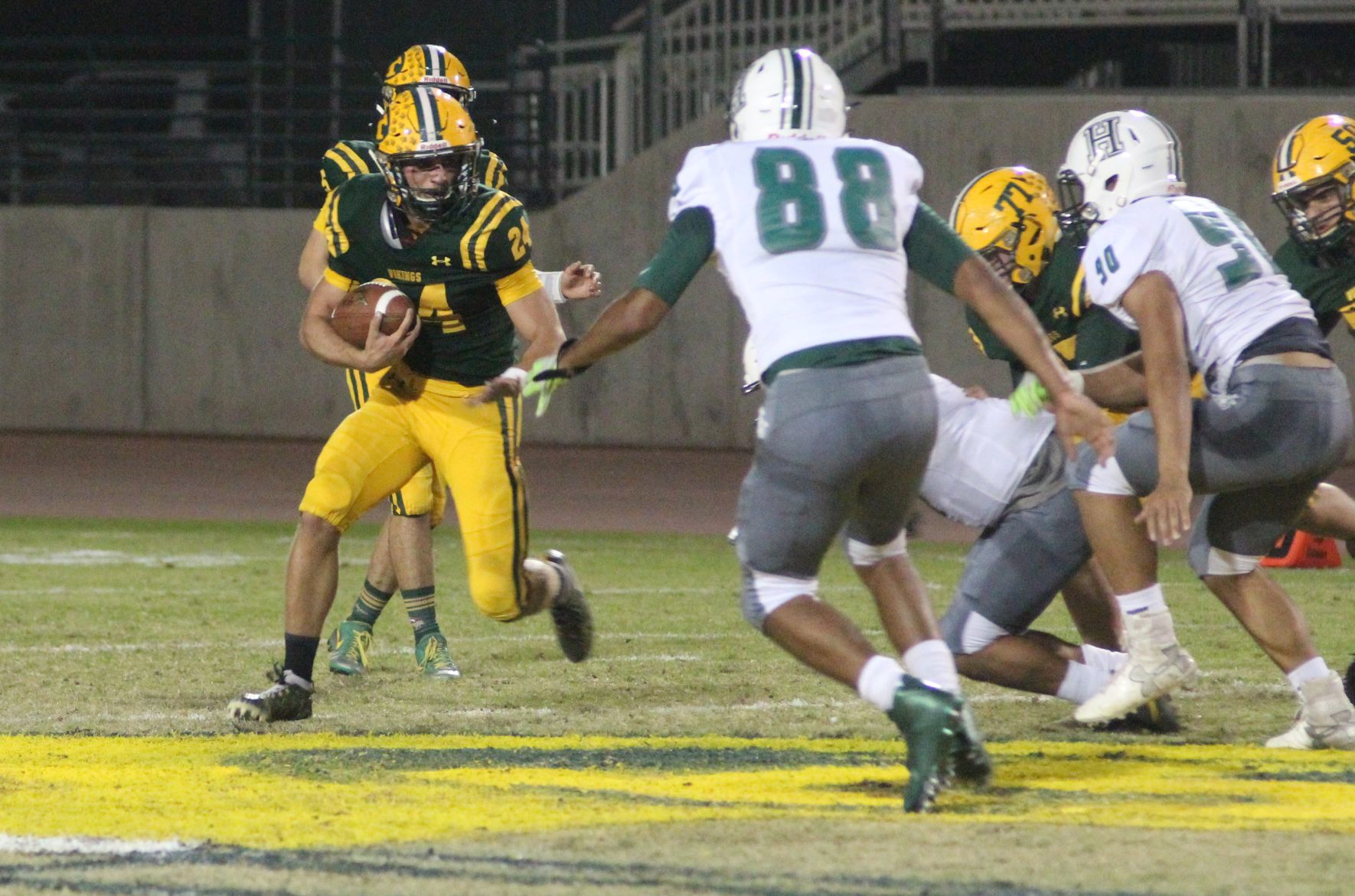 Kingsburg shuts down Hoover